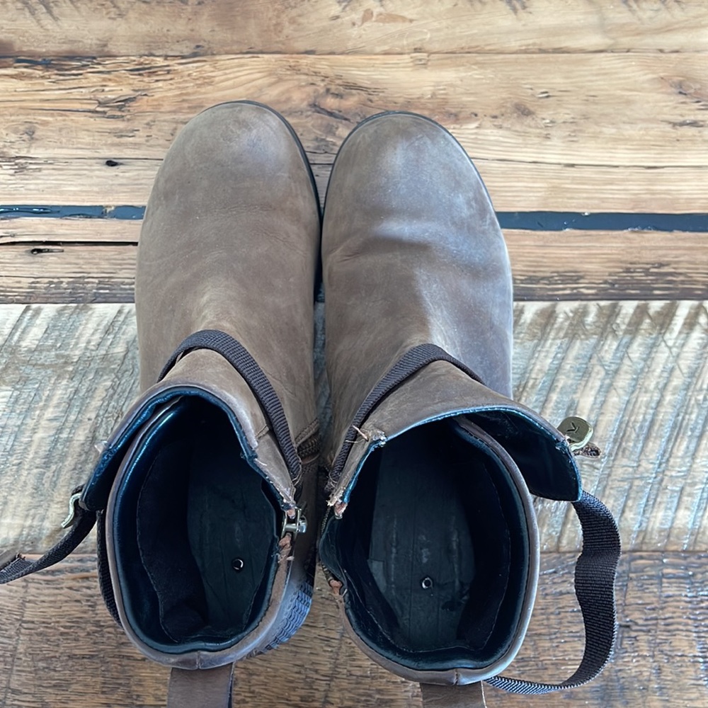 Keen Morrison mid leather boots. Womens size 9.5. Brown - Picture 6 of 9